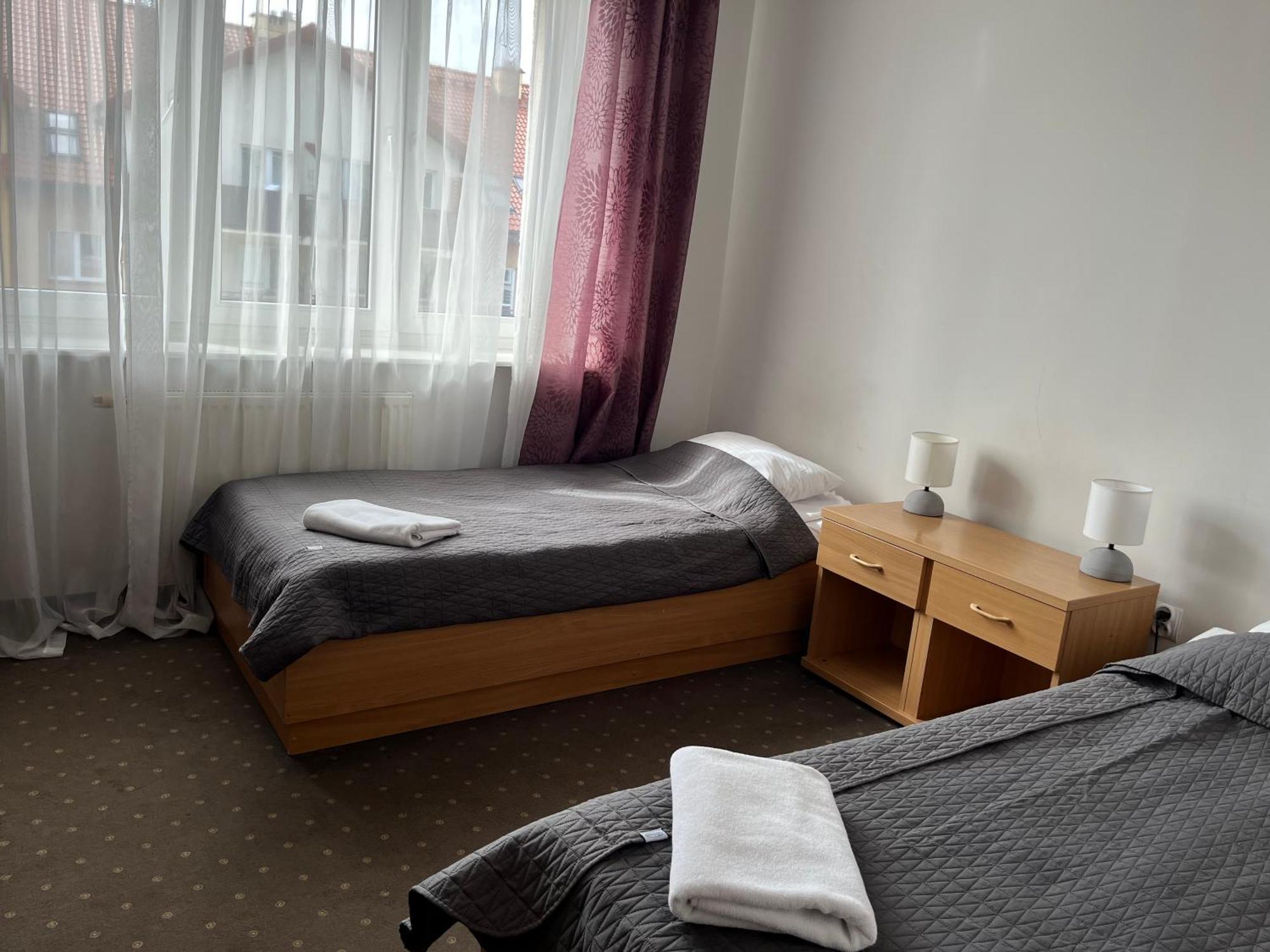 Hotel Dom Polonii 오스트로다 외부 사진
